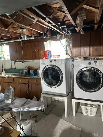 2011 Brockway Street, Saginaw, MI 48602