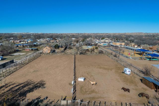 183 La Pasada De Anacleto, Corrales, NM 87048