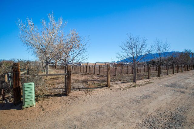 183 La Pasada De Anacleto, Corrales, NM 87048