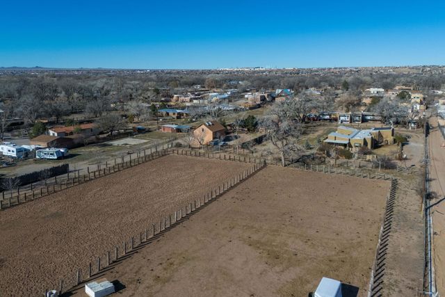 183 La Pasada De Anacleto, Corrales, NM 87048