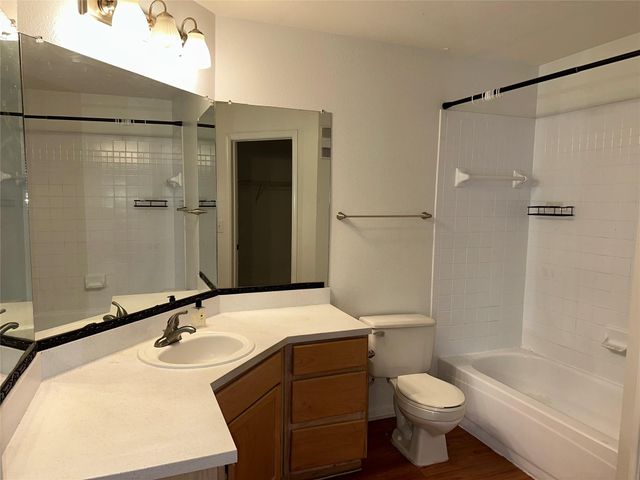 6000 Shepherd Mountain CV 1004, Austin, TX 78730