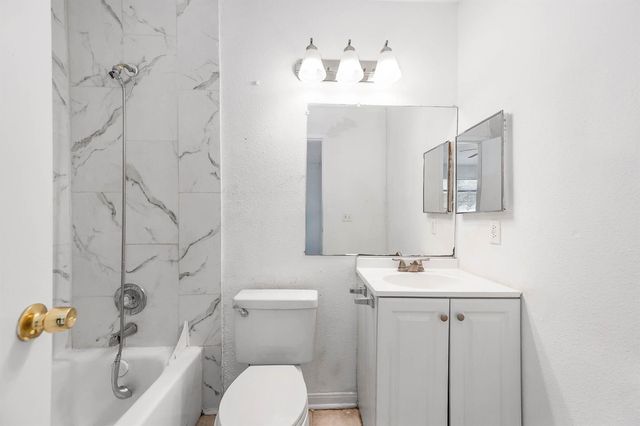3411 E Heatherock Circle, Sugar Land, TX 77479