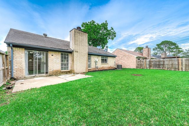 3411 E Heatherock Circle, Sugar Land, TX 77479