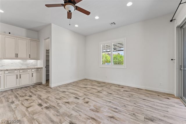 398 Pollino Peaks Street, Las Vegas, NV 89138