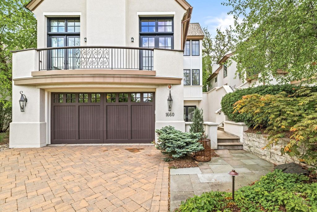1660 Carriage Path, Golden Valley, MN 55422 — exterior