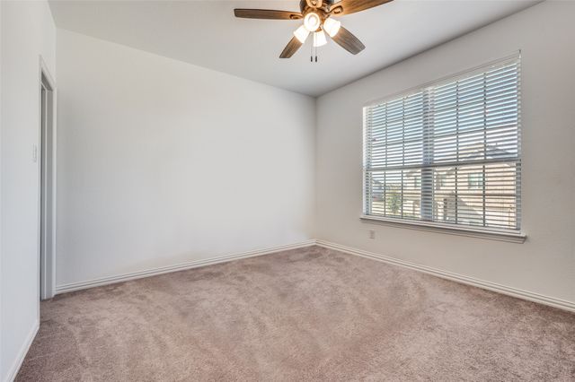 2604 Upland Trail Lane, Aubrey, TX 76227