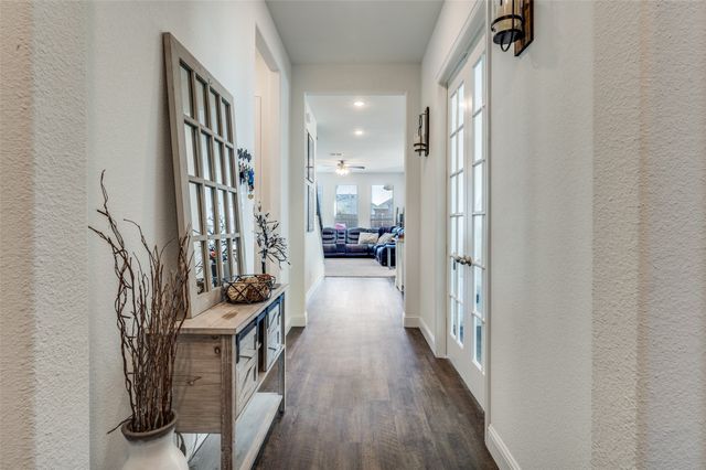 2604 Upland Trail Lane, Aubrey, TX 76227