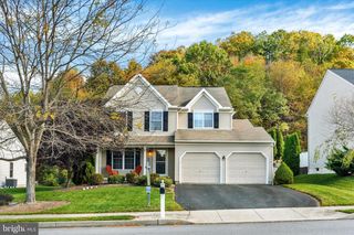 18 CRANBERRY CT, Lebanon, PA 17046