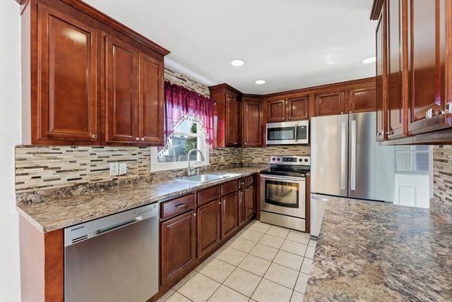 43 Houston Rd, West Springfield, MA 01089