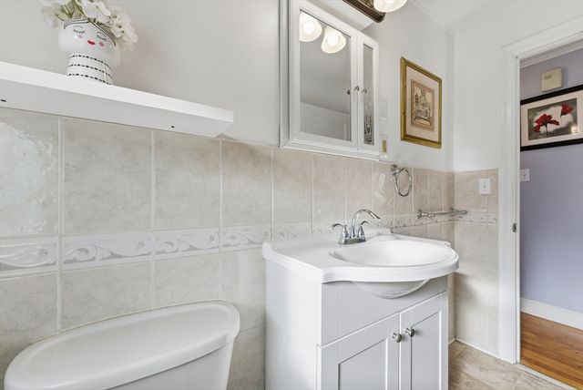 43 Houston Rd, West Springfield, MA 01089