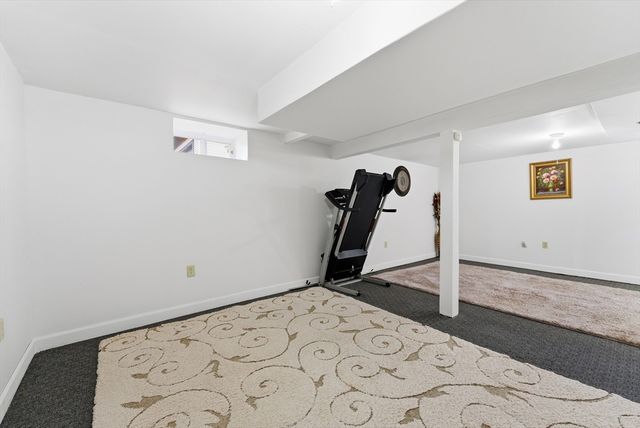 43 Houston Rd, West Springfield, MA 01089