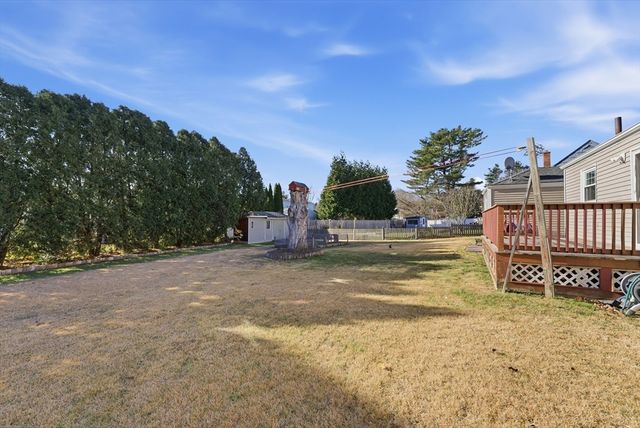 43 Houston Rd, West Springfield, MA 01089