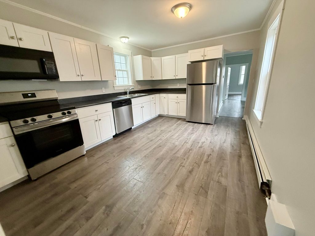 72 Gill Street, Auburn, ME 04210 — photo 4