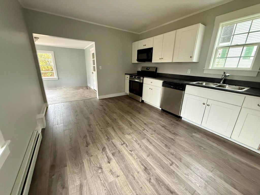 72 Gill Street, Auburn, ME 04210 — photo 5