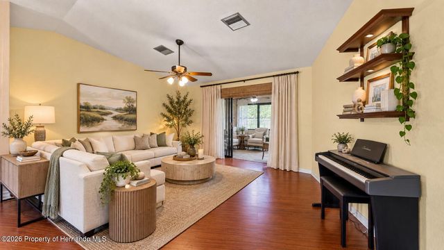 9056 Horizon Drive, Spring Hill, FL 34608