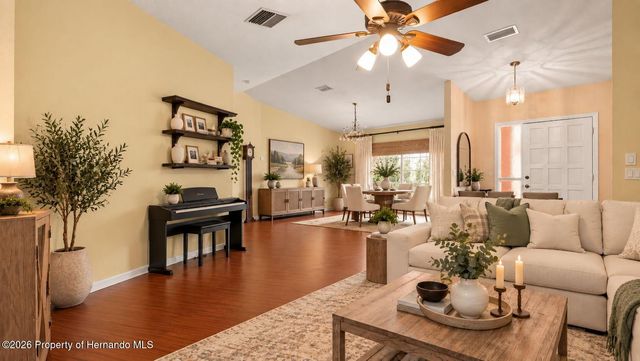 9056 Horizon Drive, Spring Hill, FL 34608