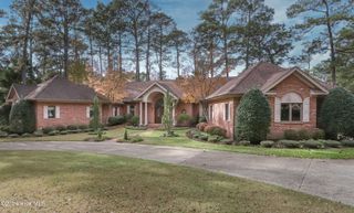 535 Donald Ross Drive, Pinehurst, NC 28374