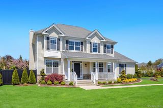 25 Maidstone Lane, Wading River, NY 11792