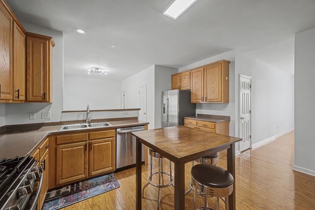 2221 Maple Grove Ln, Nashville, TN 37211