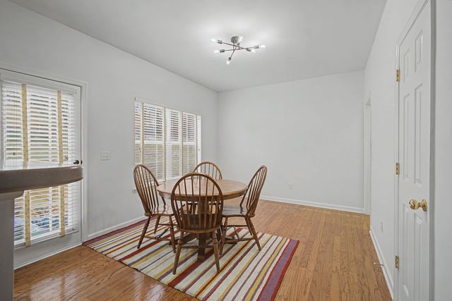 2221 Maple Grove Ln, Nashville, TN 37211