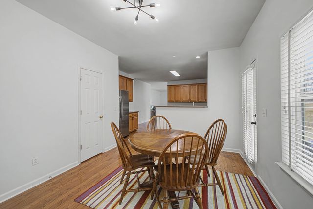 2221 Maple Grove Ln, Nashville, TN 37211