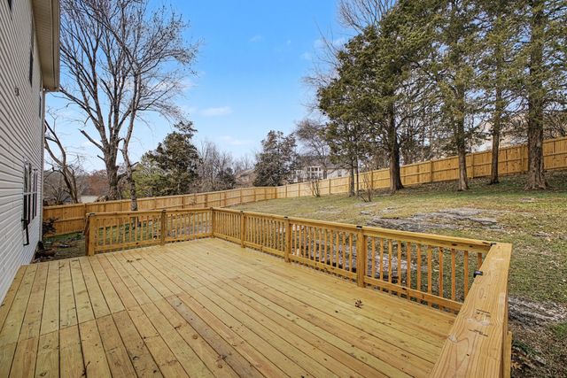 2221 Maple Grove Ln, Nashville, TN 37211