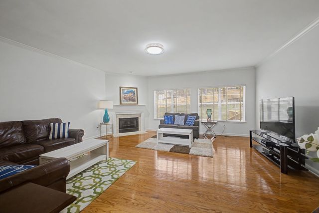 2221 Maple Grove Ln, Nashville, TN 37211