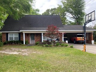 701 Kent Dr, Dothan, AL 36301