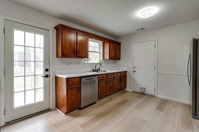 329 Pinewood Drive, Rock Spring, GA 30739