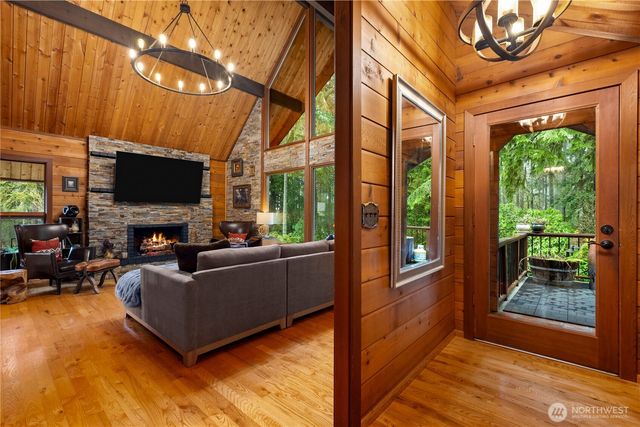 1610 Fawn Court NW, Gig Harbor, WA 98332