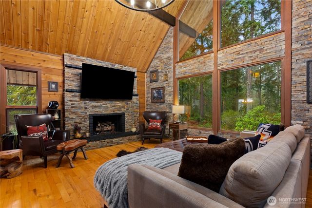 1610 Fawn Court NW, Gig Harbor, WA 98332