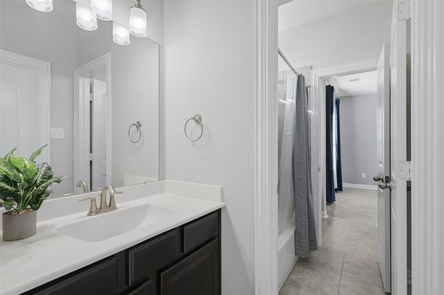 7915 Stratford Hall Drive, Rosharon, TX 77583