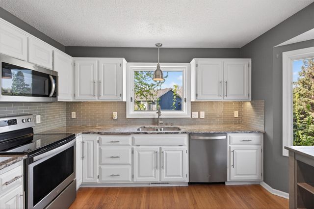 7785 Irvin Avenue S, Cottage Grove, MN 55016