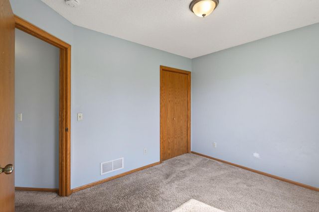 7785 Irvin Avenue S, Cottage Grove, MN 55016