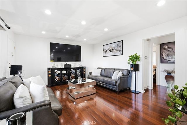 2502 Manhattan Beach 1, Gardena, CA 90249