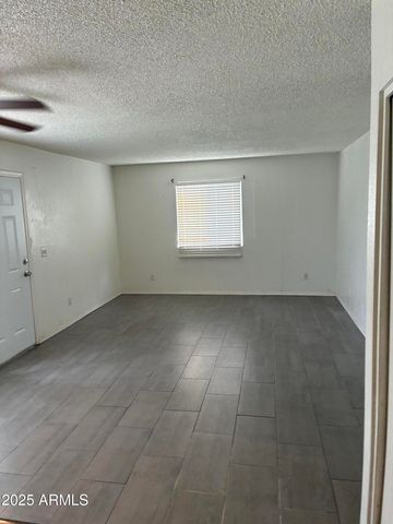 2687 W OCOTILLO Road, Phoenix, AZ 85017