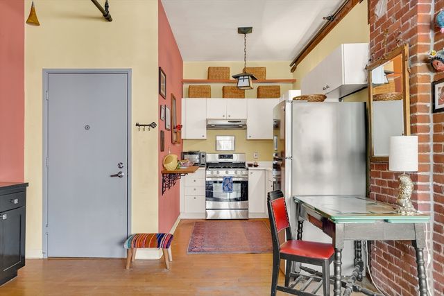 172 Green St 8, Boston, MA 02130