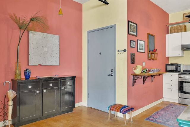 172 Green St 8, Boston, MA 02130