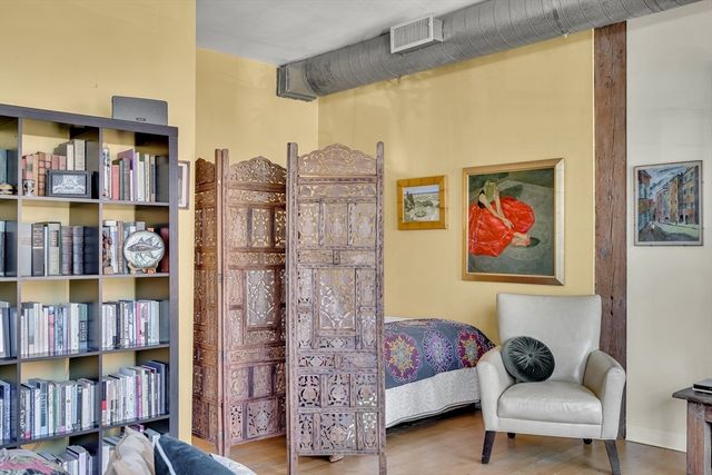 172 Green St 8, Boston, MA 02130