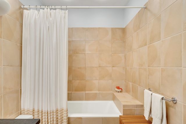 172 Green St 8, Boston, MA 02130