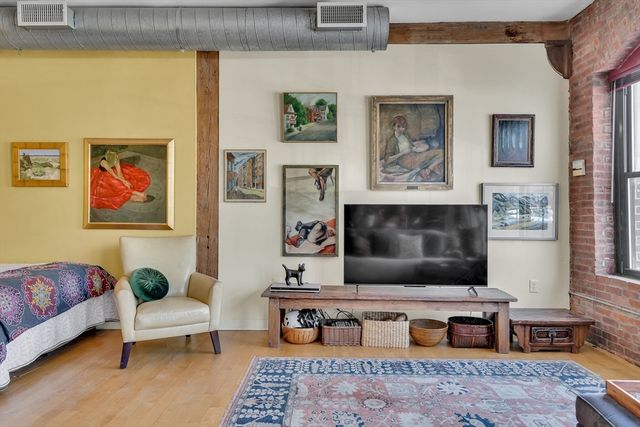 172 Green St 8, Boston, MA 02130