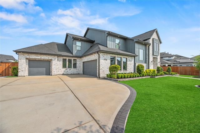 19110 Caney Creek Mills Lane, Cypress, TX 77433