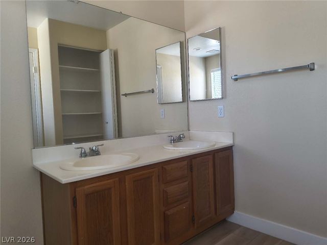5323 Hanging Tree Lane, Las Vegas, NV 89118