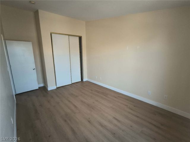 5323 Hanging Tree Lane, Las Vegas, NV 89118