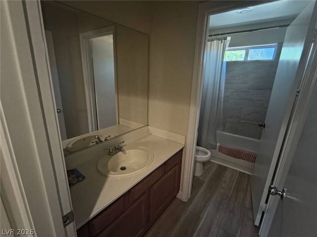 5323 Hanging Tree Lane, Las Vegas, NV 89118