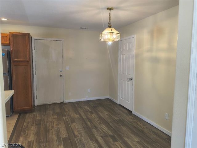 5323 Hanging Tree Lane, Las Vegas, NV 89118