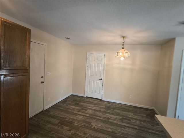 5323 Hanging Tree Lane, Las Vegas, NV 89118