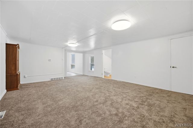 6043 Old Niagara Road, Lockport Town, NY 14094