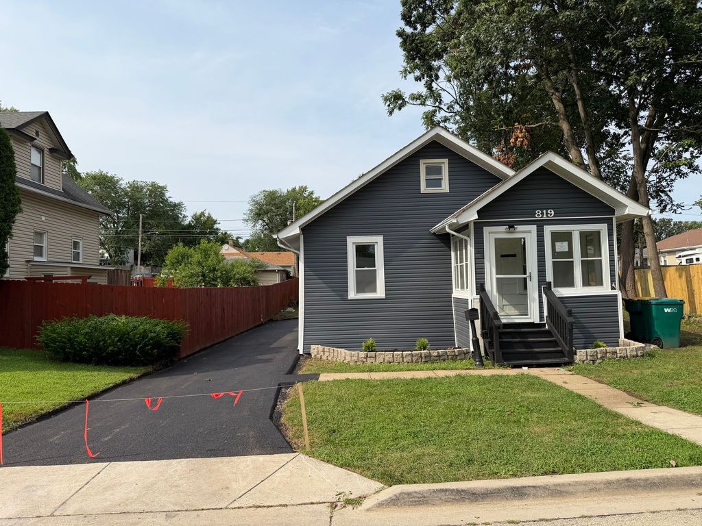 819 Audrey Avenue, Joliet, IL 60436