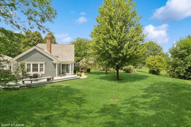 461 Park Barrington Drive, Barrington, IL 60010